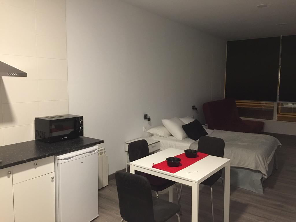 Room And Kitchen Bilbao Exteriör bild