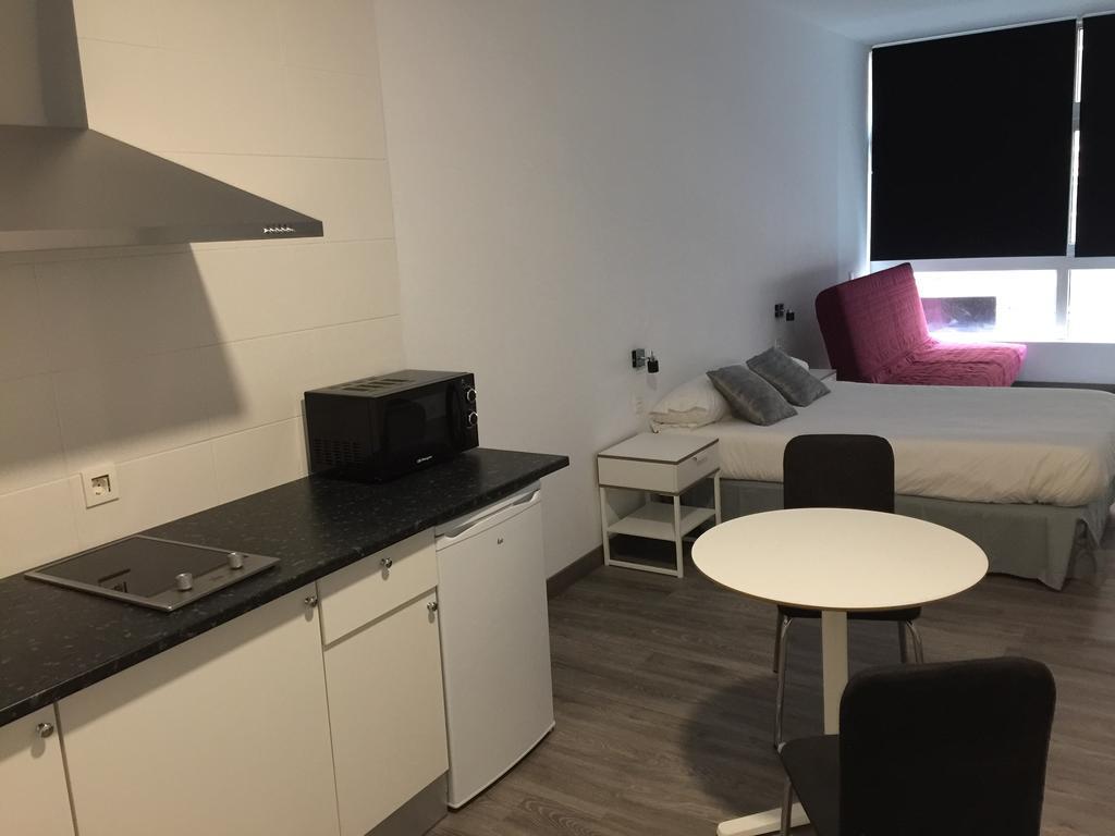 Room And Kitchen Bilbao Exteriör bild