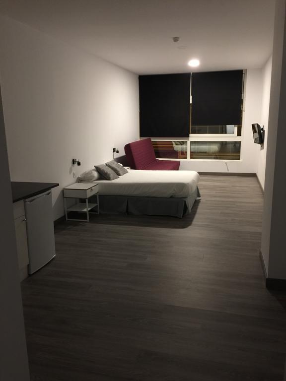 Room And Kitchen Bilbao Exteriör bild
